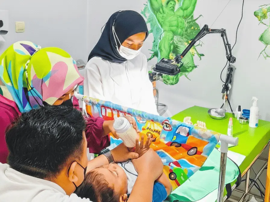 Didampingi saat khitan